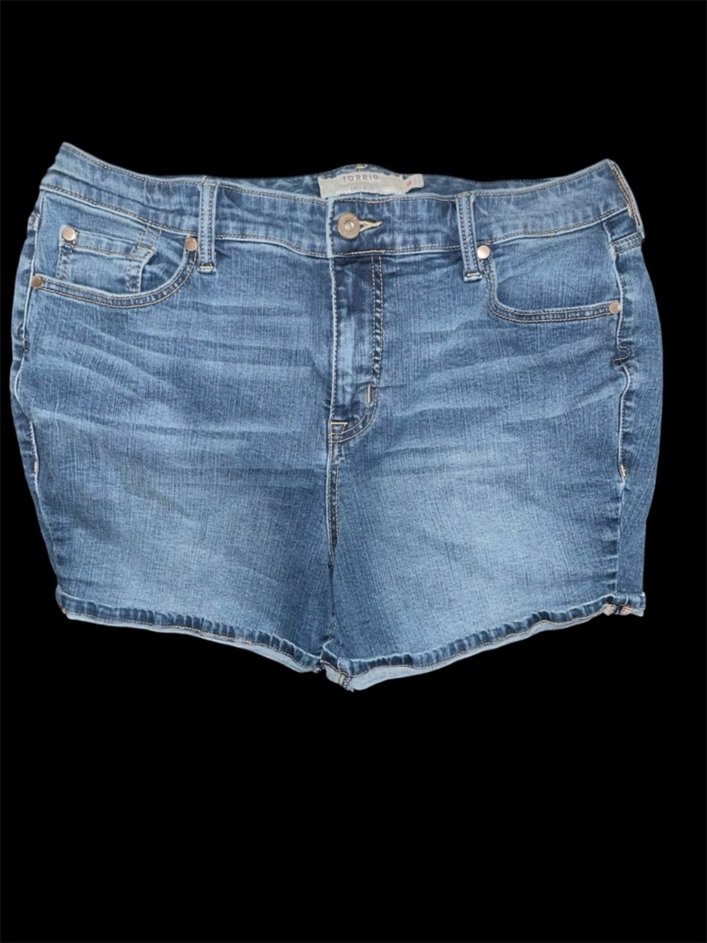 Torrid Light Wash Denim Shorts - Blue Women’s size 16